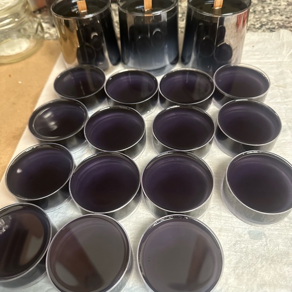 *NEW* TOBACCO CARAMEL. SCENT UNLEASHED LUXURY HAND POURED SCENTED CANDLES! - Picture 4 of 8